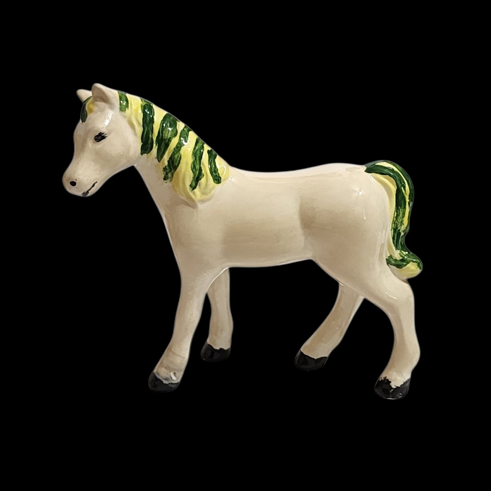 Rio Hondo Vintage Ceramic/Porcelain Horse Figurine.  Mid-20th Century
